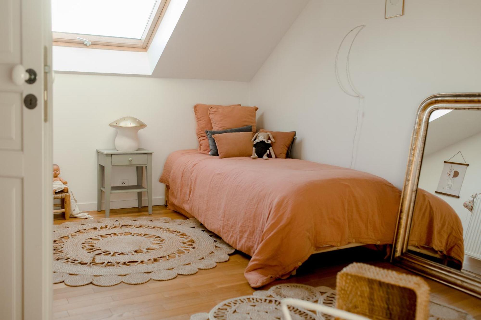 Logement Entier Ou A Partager Dans Maison Familiale A Rueil Malmaison, Proche De Paris La Defense エクステリア 写真