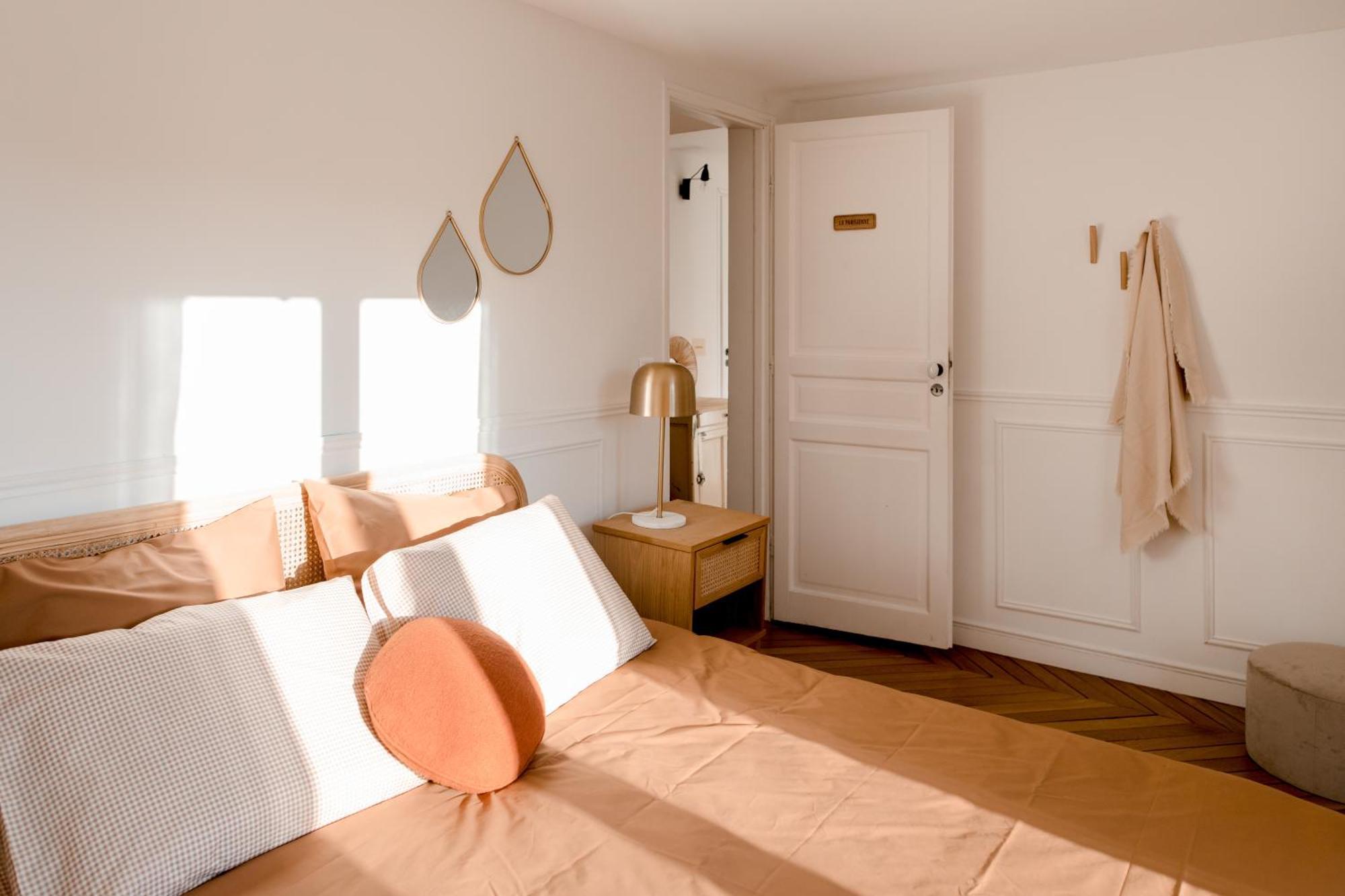 Logement Entier Ou A Partager Dans Maison Familiale A Rueil Malmaison, Proche De Paris La Defense エクステリア 写真